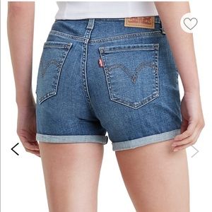Levi’s Mid Length Women’s Shorts